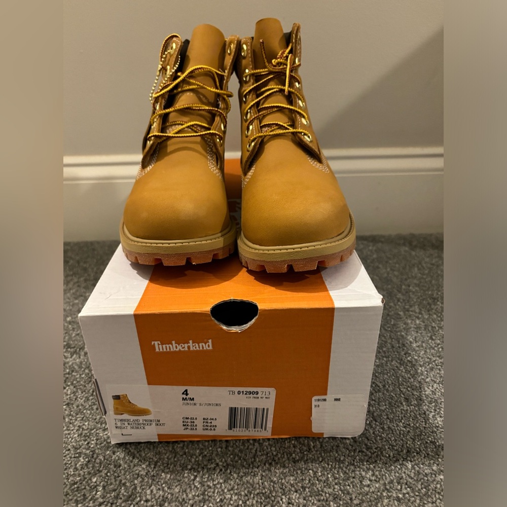 ❌SOLD❌ Wheat Timberland Boots - Boys Size 4